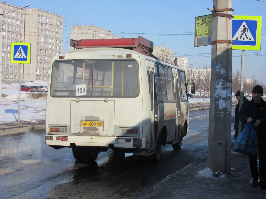 Новокузнецк. ПАЗ-32054 ар489