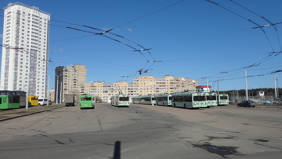 Минск. Общий вид на троллейбусную часть диспетчерской станции Ангарская-4