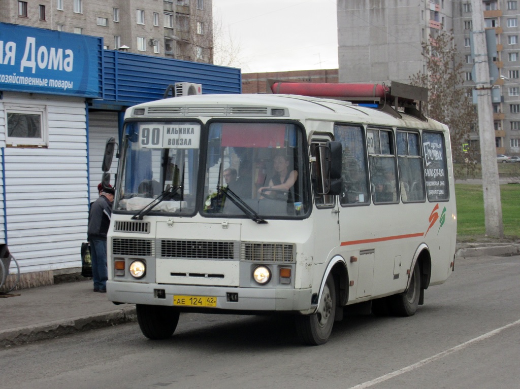 Новокузнецк. ПАЗ-32054 ае124