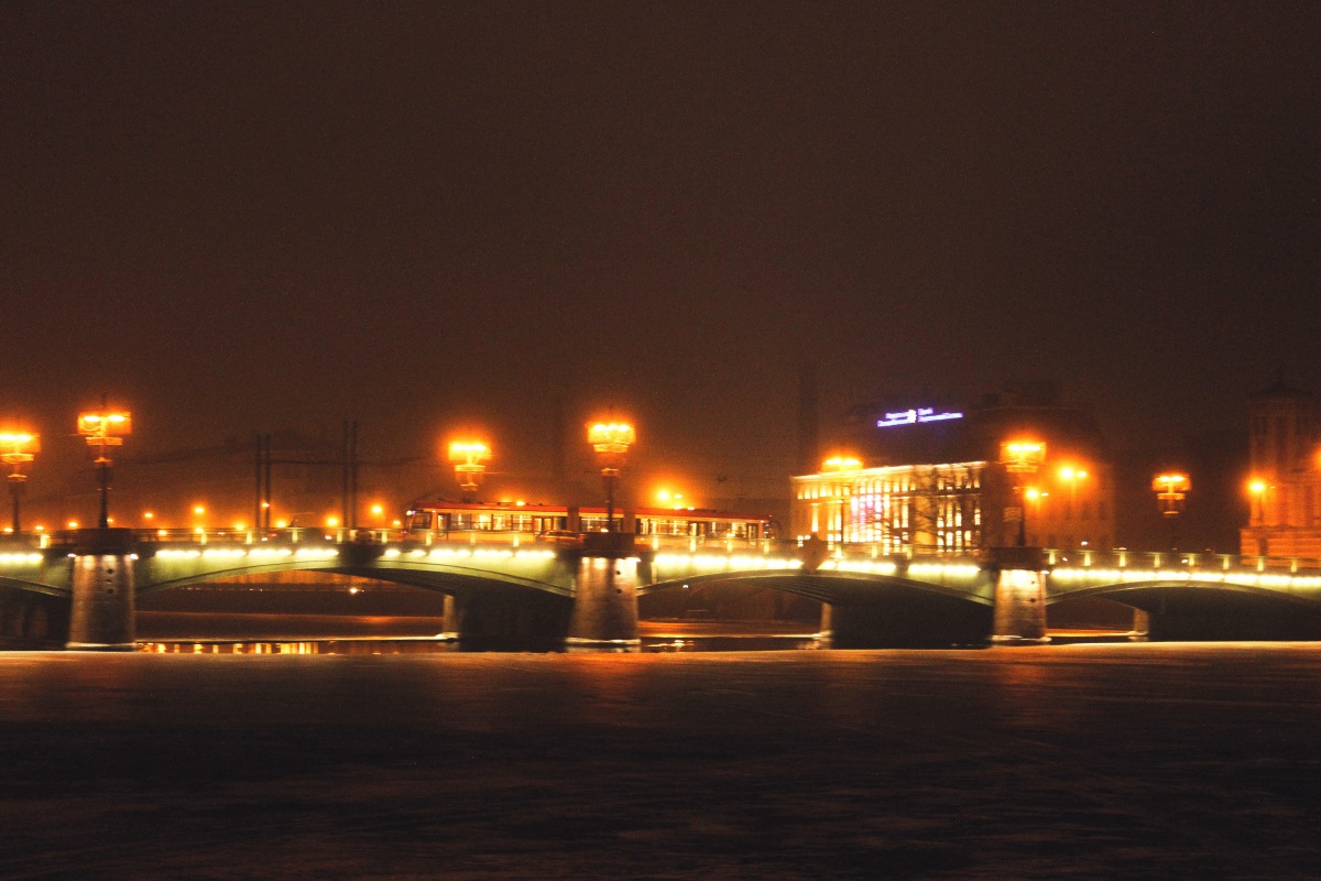 Санкт-Петербург. Трамвай на Сампсониевском мосту