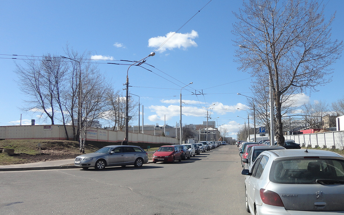 Минск. Служебная линия в окрестностях 4 троллейбусного парка, вид в сторону улицы Гусовского