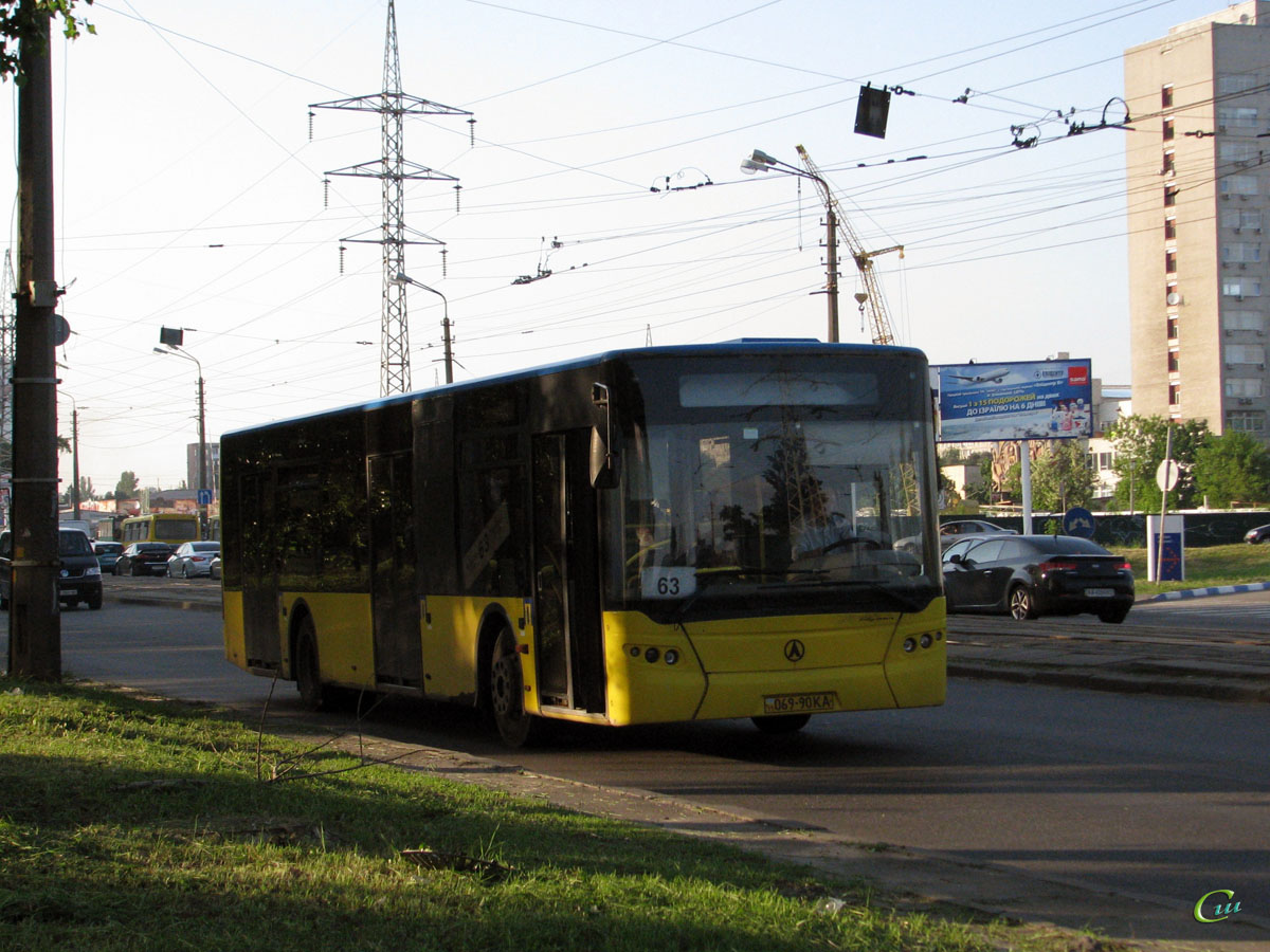 Киев. ЛАЗ-А183 069-90KA