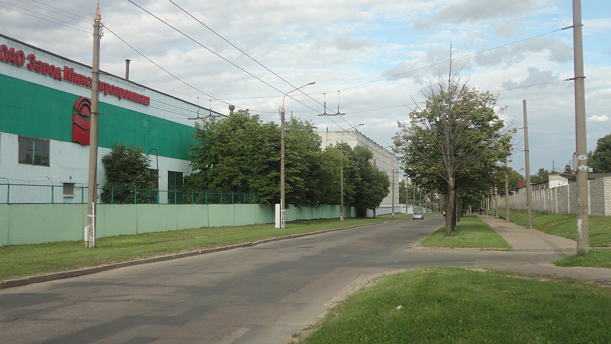 Минск. Служебная троллейбусная линия из 3 троллейбусного парка в сторону проспекта Жукова