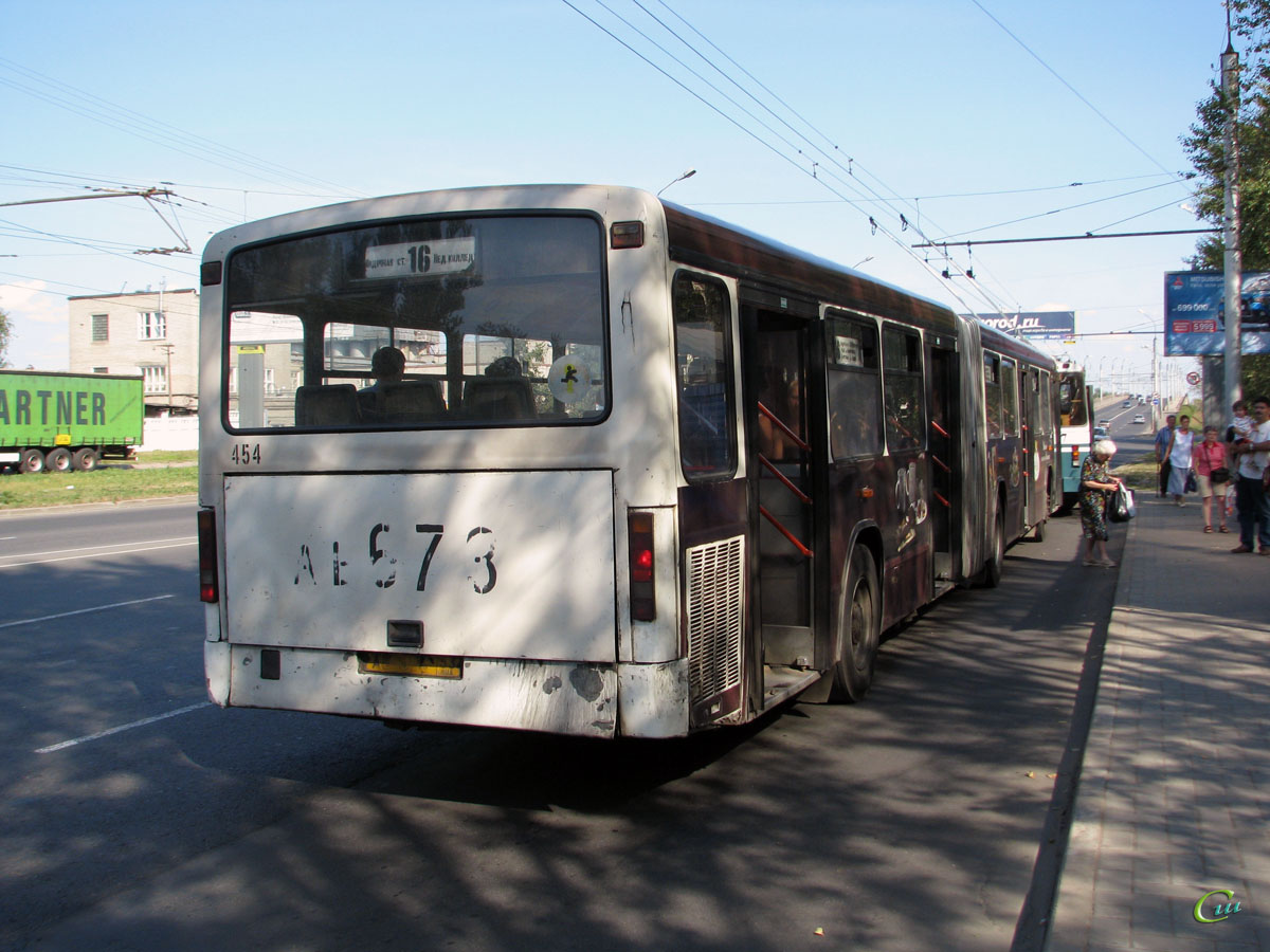 Великий Новгород. Mercedes-Benz O345G ав673