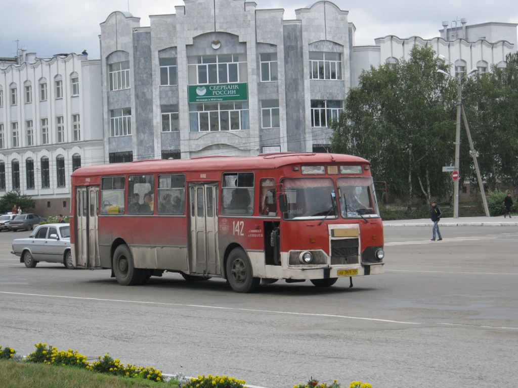 Шадринск. ЛиАЗ-677М ав369