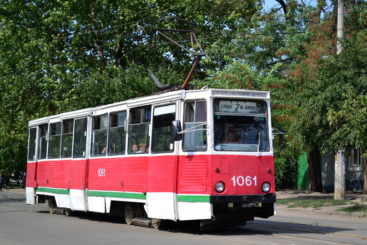 Николаев. 71-605 (КТМ-5) №1061