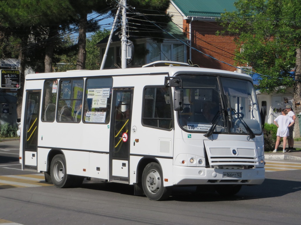 Анапа. ПАЗ-320302-08 р166рт