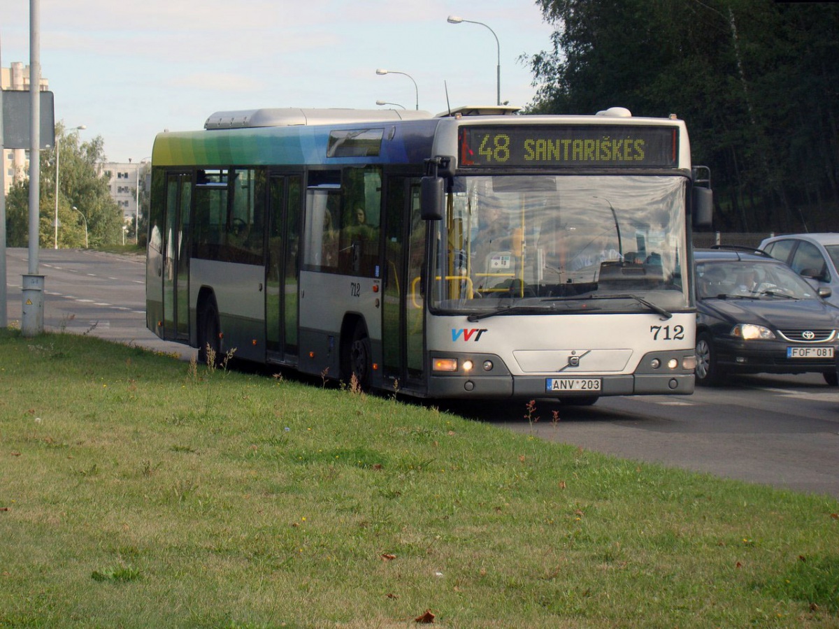Вильнюс. Volvo 7700 ANV 203