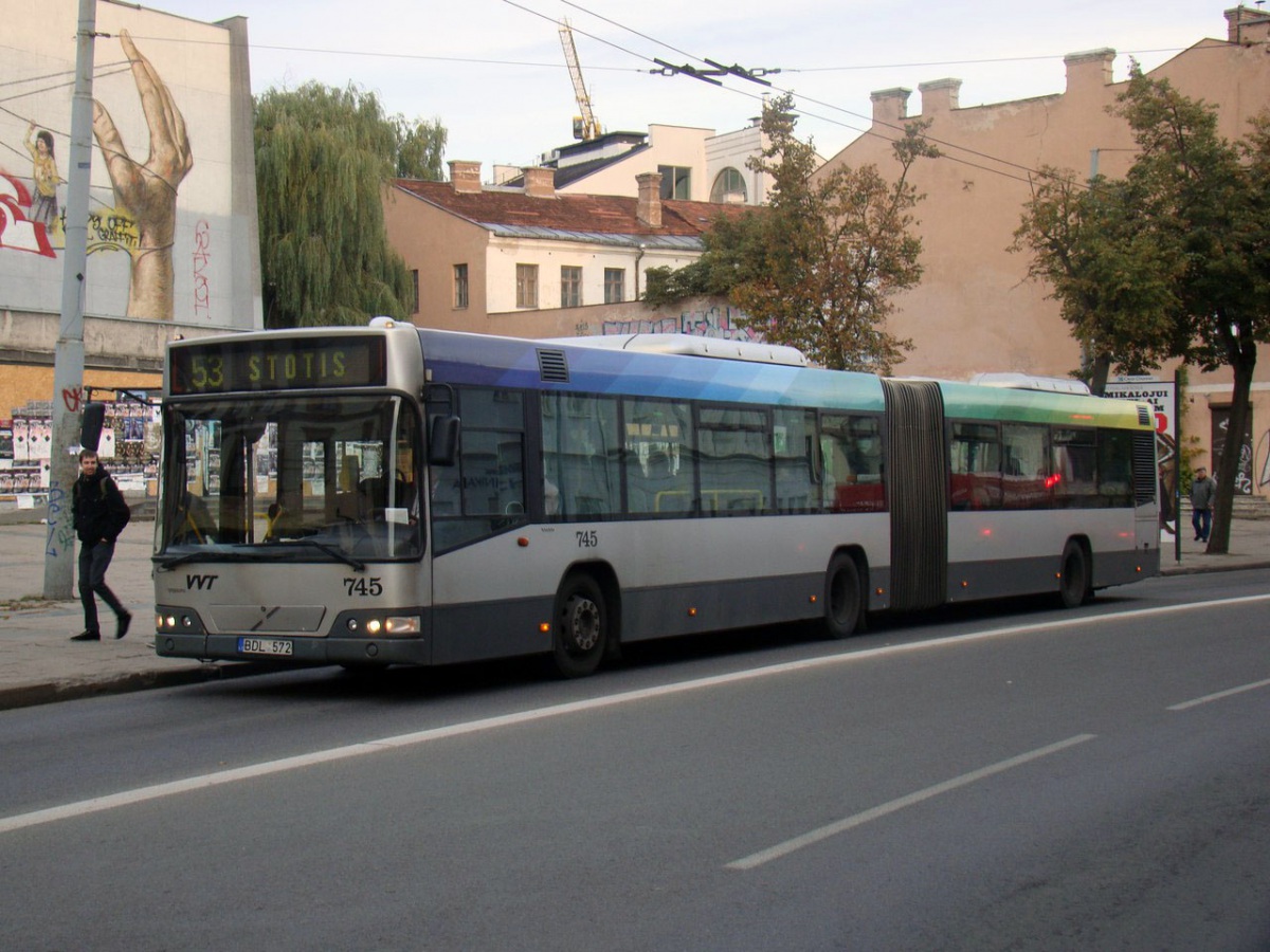 Вильнюс. Volvo 7700A BDL 572
