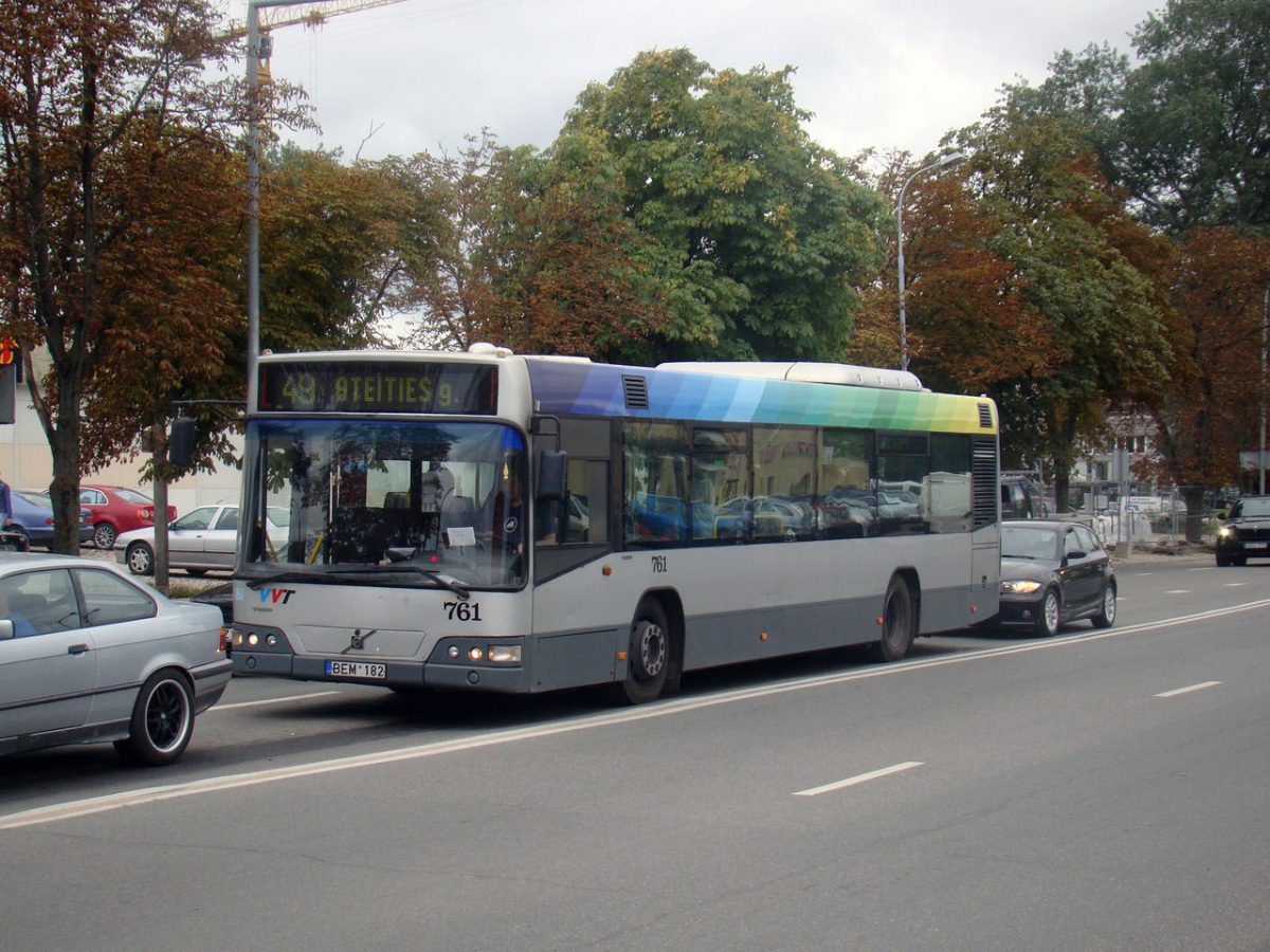 Вильнюс. Volvo 7700 BEM 182