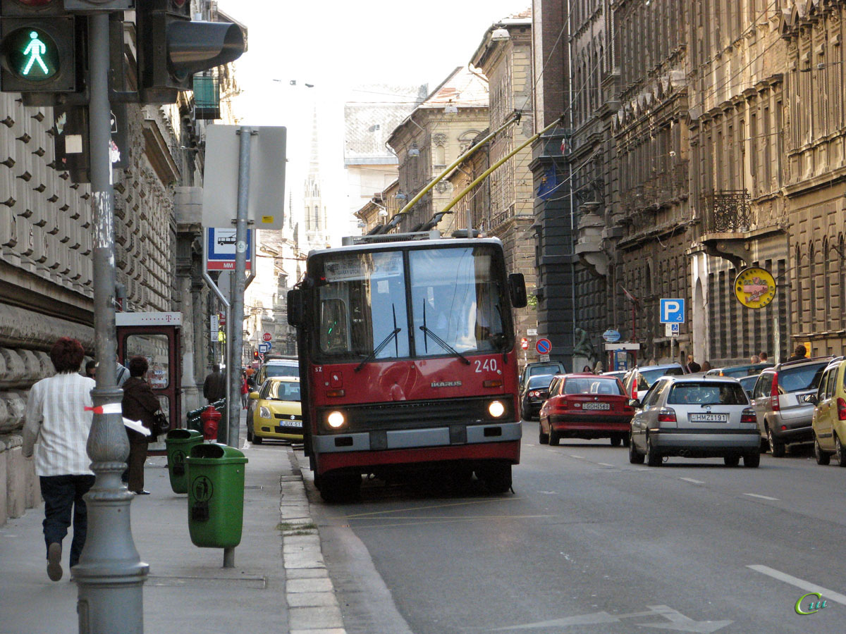 Будапешт. Ikarus 280.94 №240