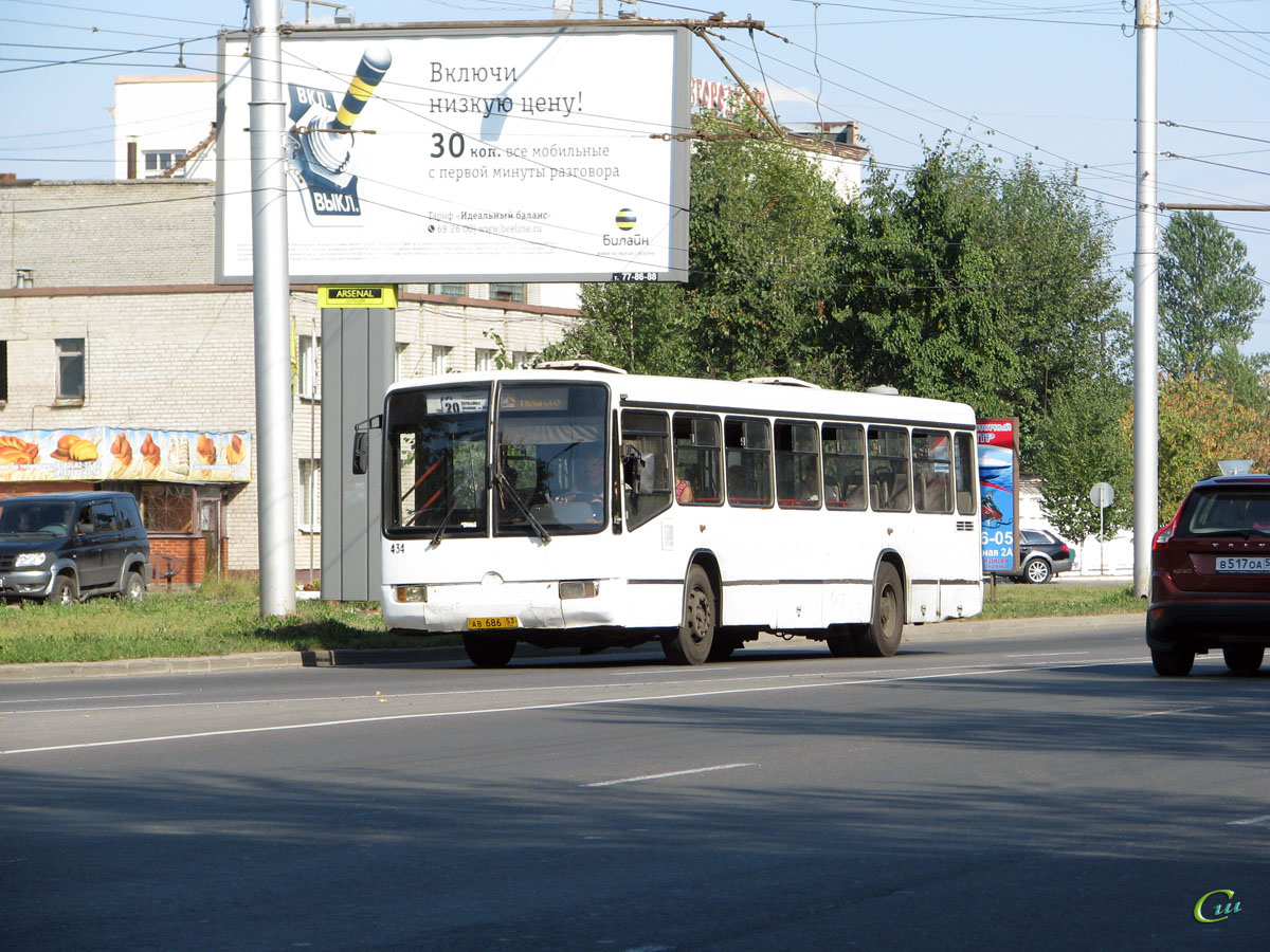 Великий Новгород. Mercedes-Benz O345 ав686