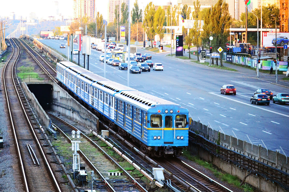Киев. Ема-502 № 7178