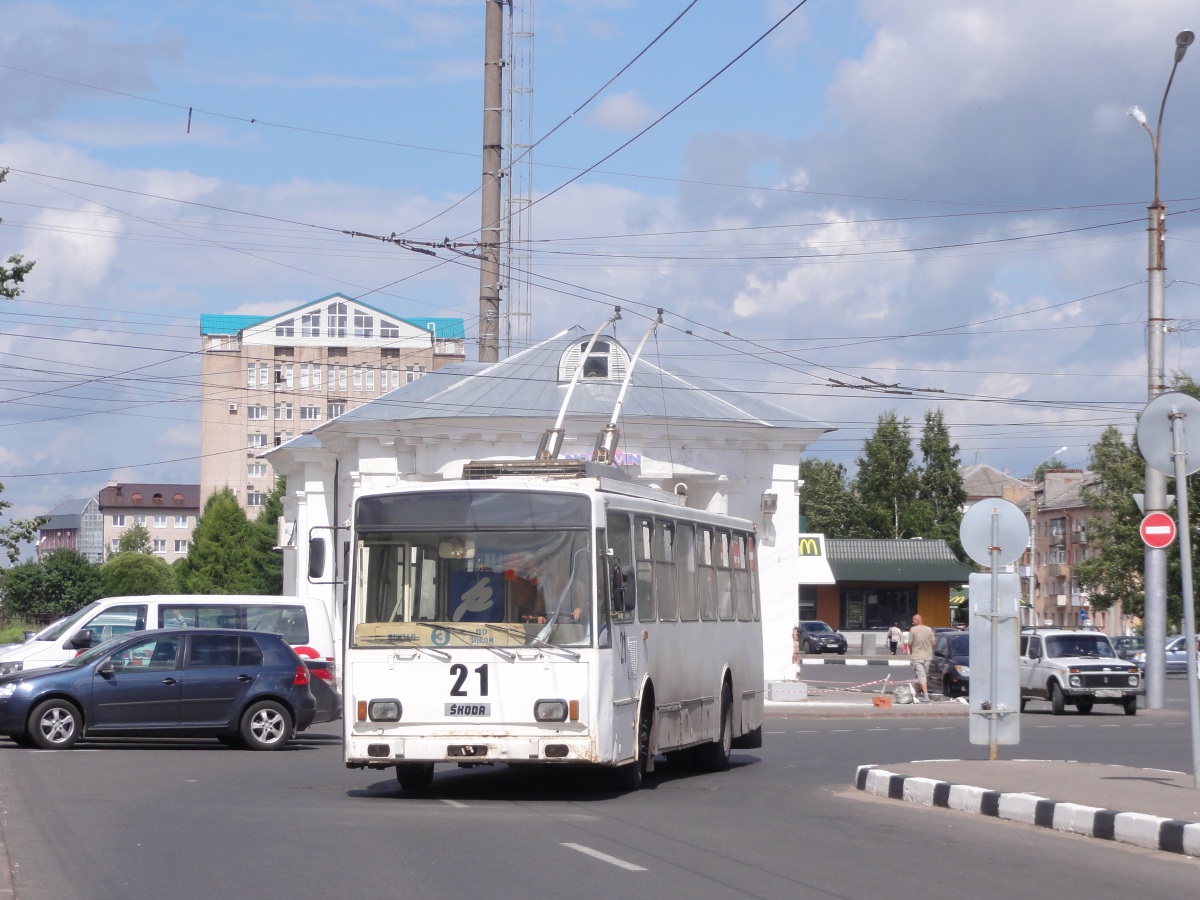 Великий Новгород. Škoda 14TrM (ВМЗ) №21