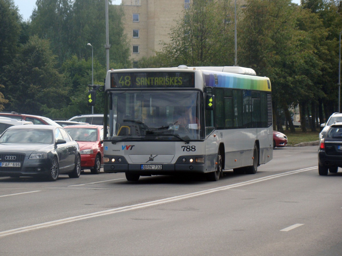 Вильнюс. Volvo 7700 BRN 732