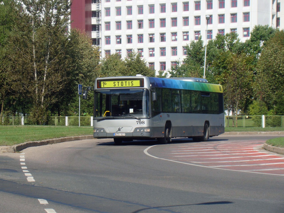 Вильнюс. Volvo 7700 BZS 021