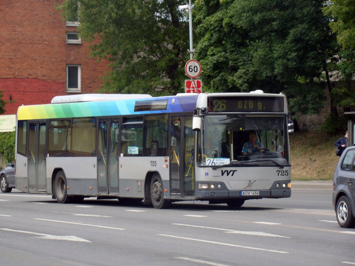 Вильнюс. Volvo 7700 AOV 450