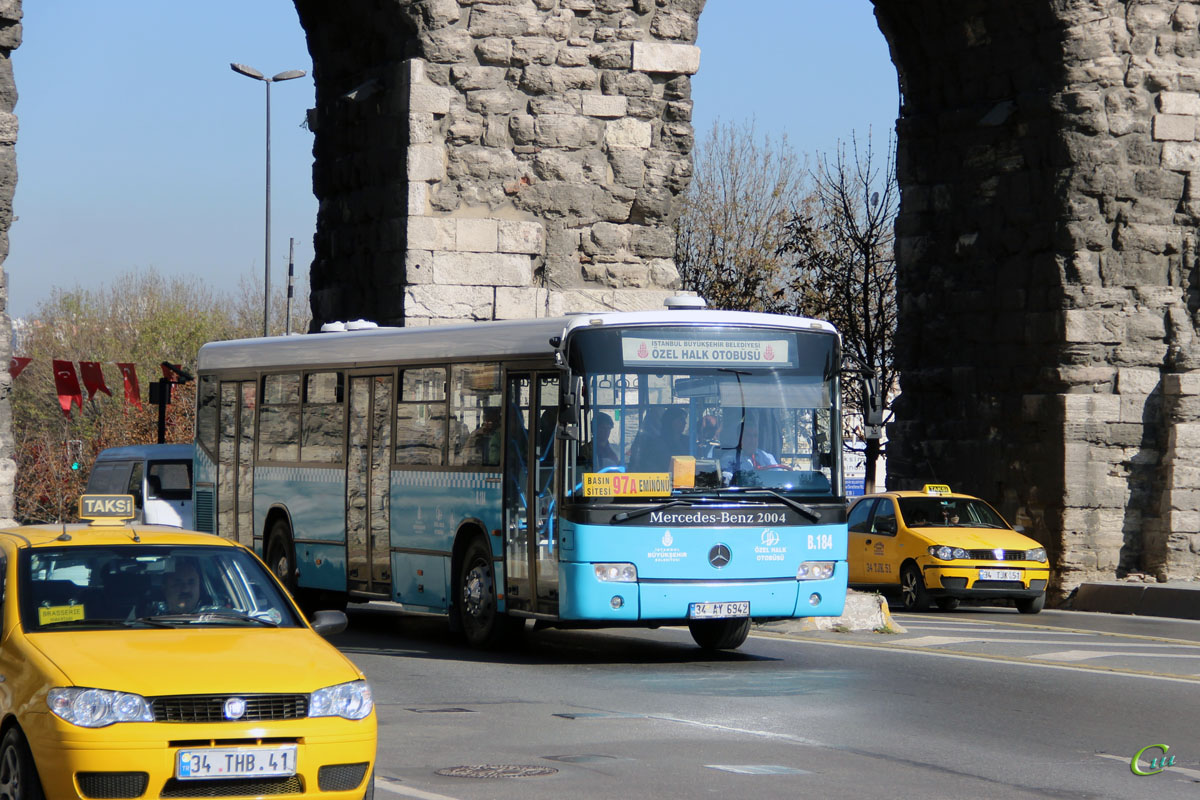 Стамбул. Mercedes-Benz O345 Conecto 34 AY 6942