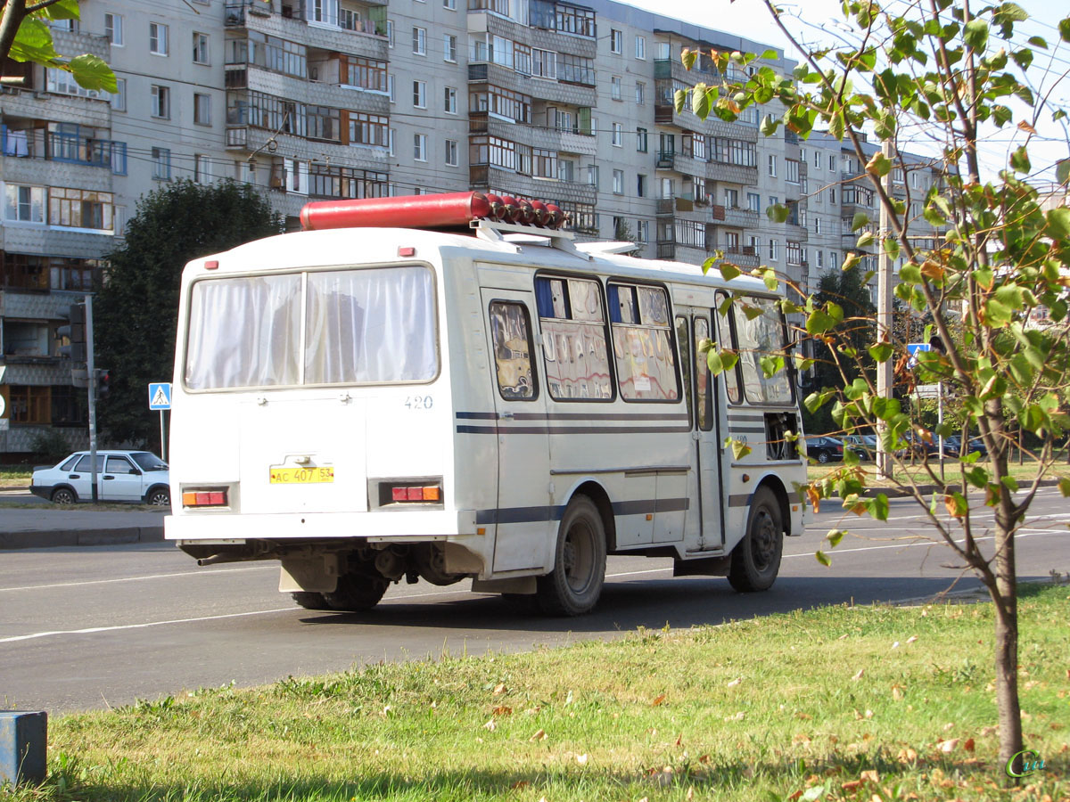 Великий Новгород. ПАЗ-32053 ас407