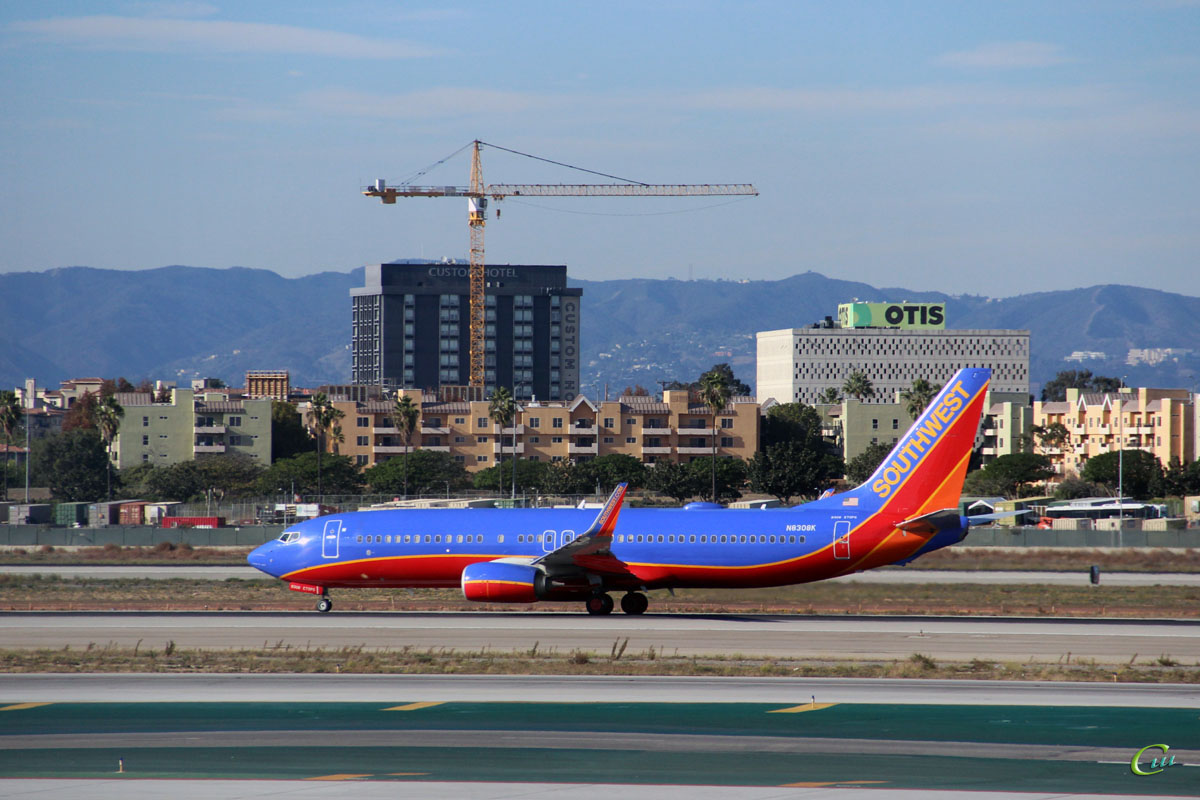 Лос-Анджелес. Самолет Boeing 737 (N8308K) авиакомпании Southwest Airlines