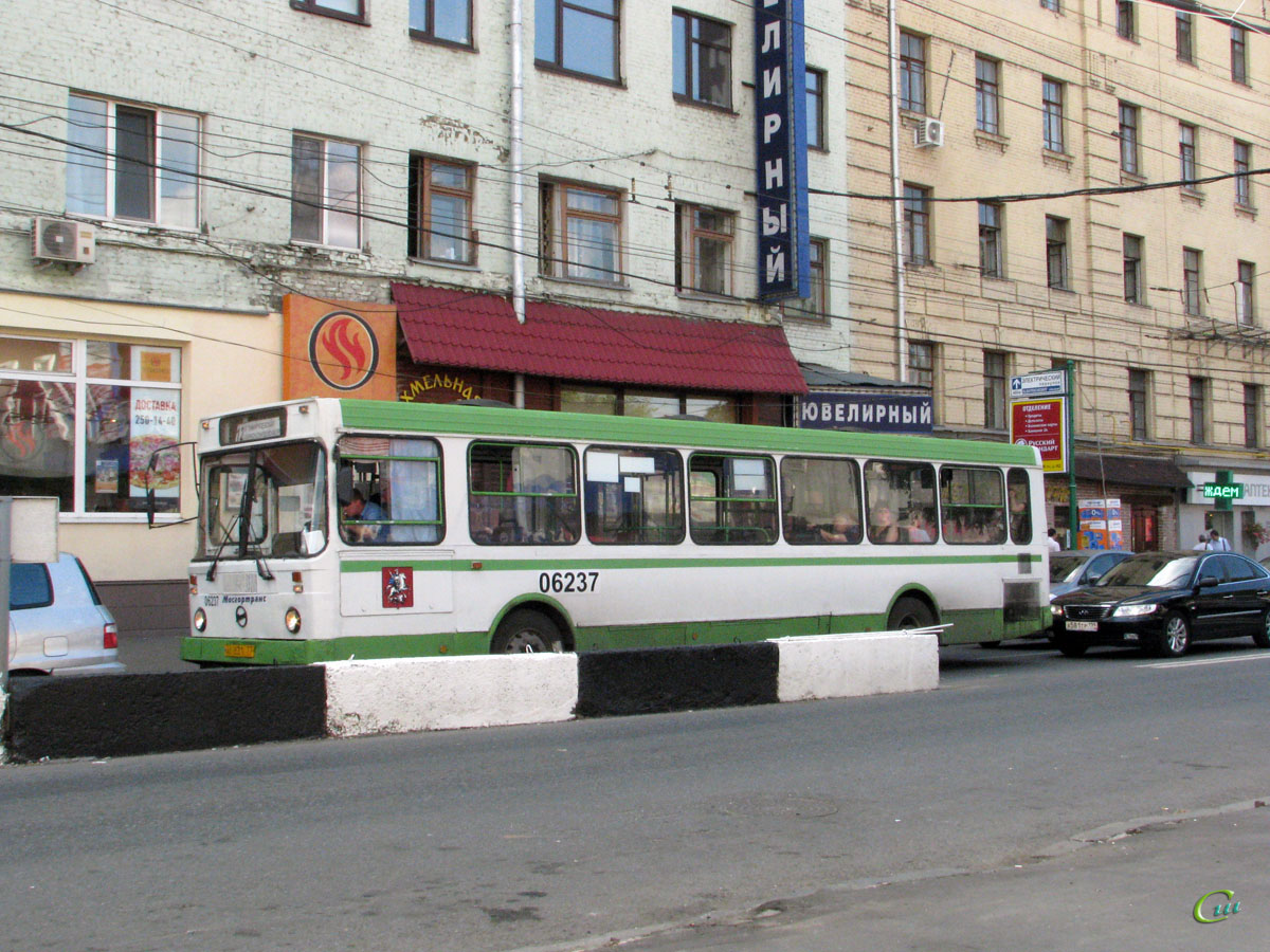 Москва. ЛиАЗ-5256.25 ао831