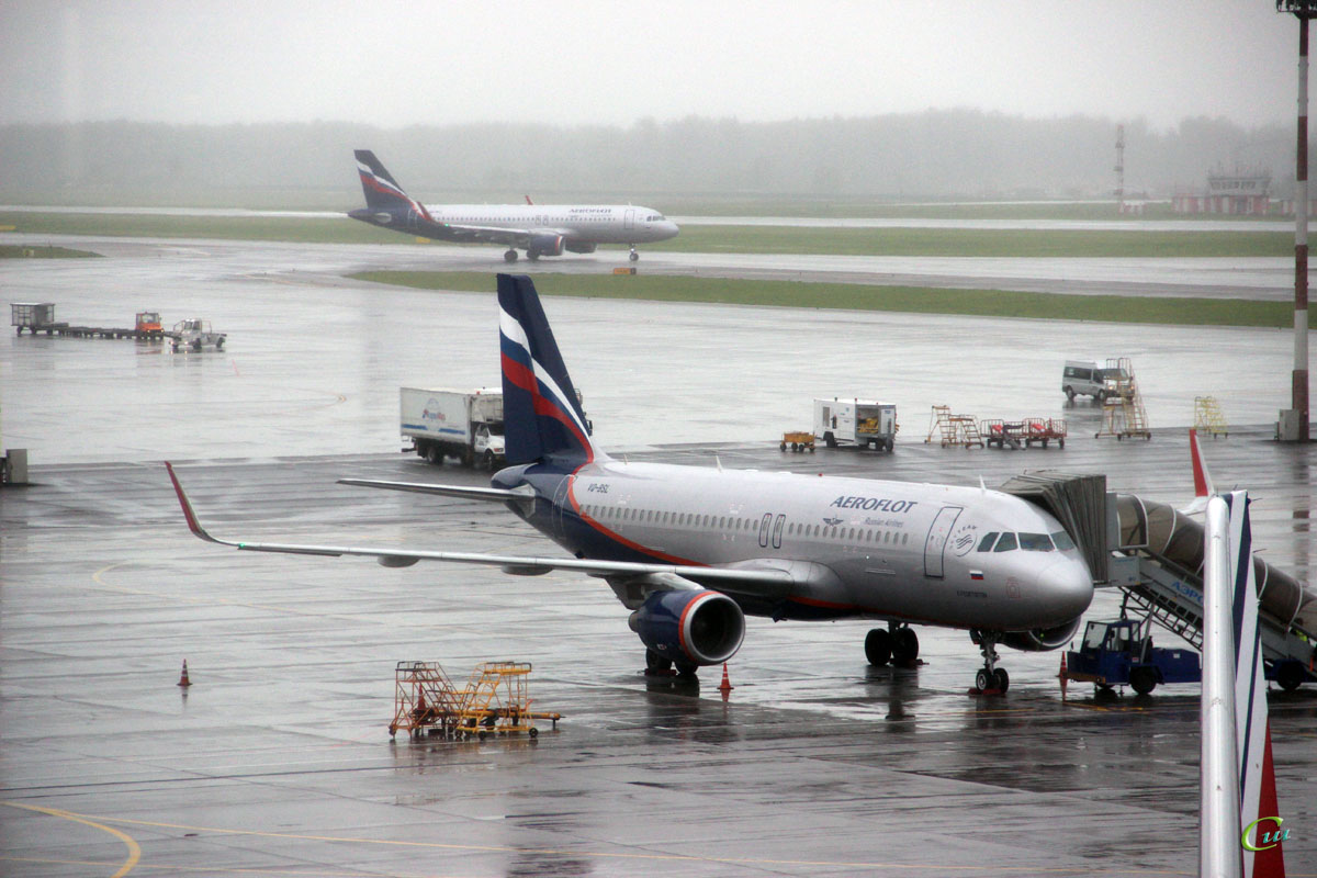 Москва. Самолет Airbus A320 (VQ-BSL) Константин Феоктистов авиакомпании Аэрофлот (Aeroflot)