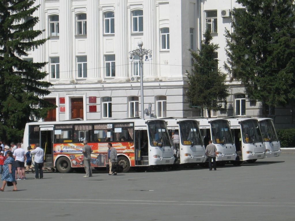 Курган. Автобусы для отправки детей в загородные лагеря