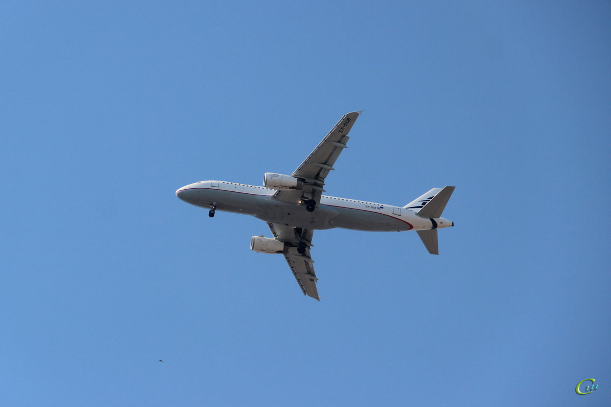 София. Самолет Airbus A320 (SX-DGB) авиакомпании Aegean Airlines