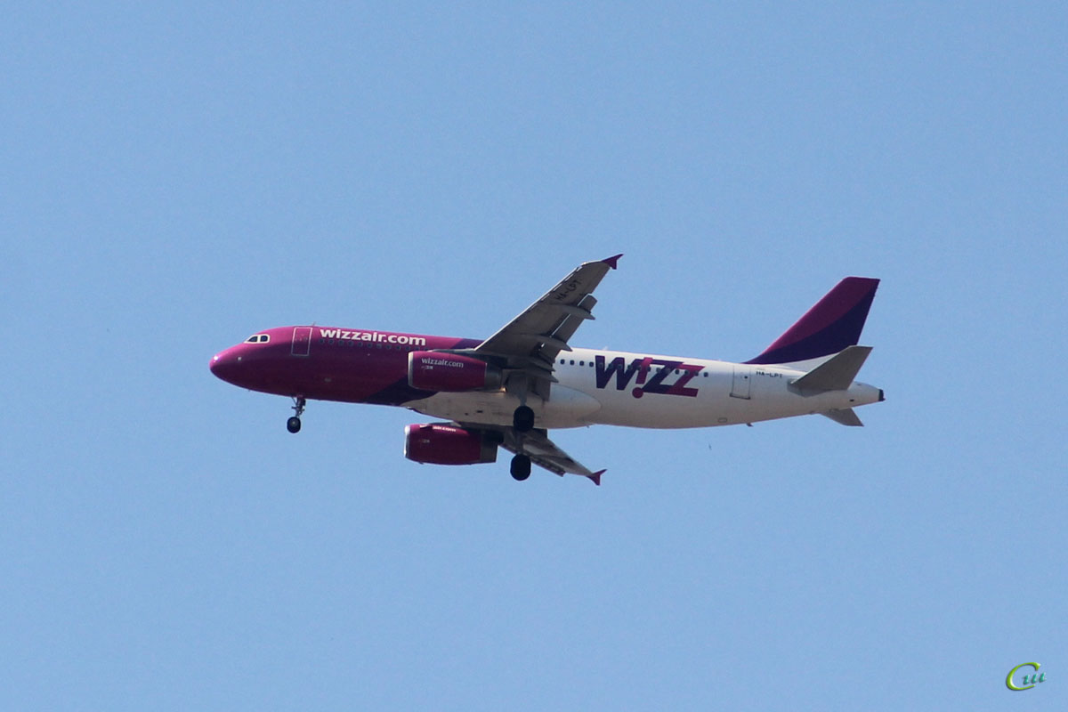 София. Самолет Airbus A320 (HA-LPT) авиакомпании Wizz Air