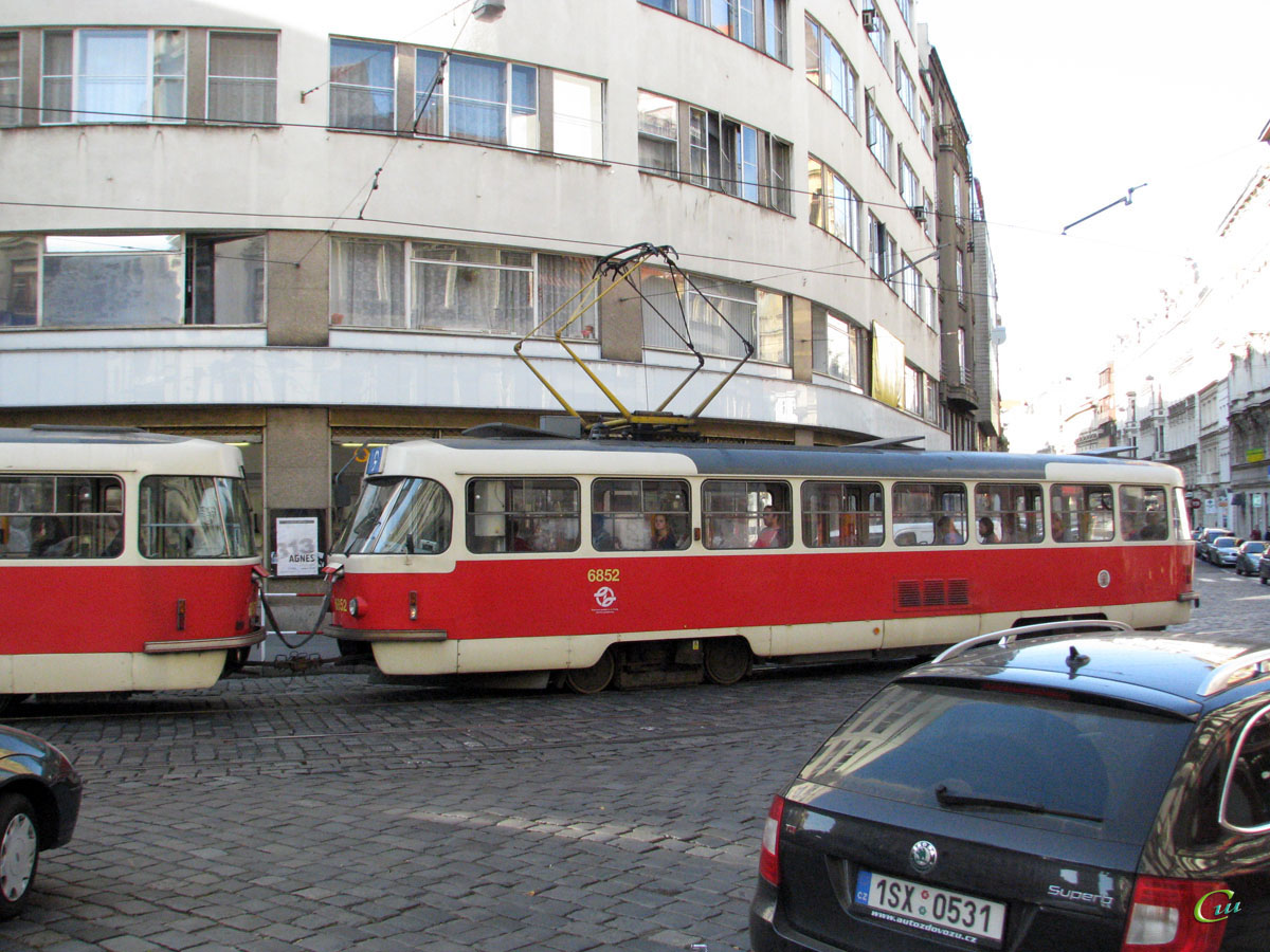 Прага. Tatra T3 №6852