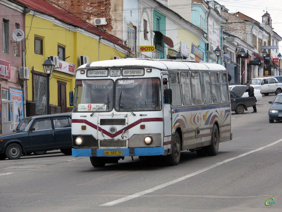 Арзамас автобус номер. ЛИАЗ-677 автобус в Арзамасе. Арзамасский автобус. Автобусы Арзамас. Автобус 12 Арзамас.