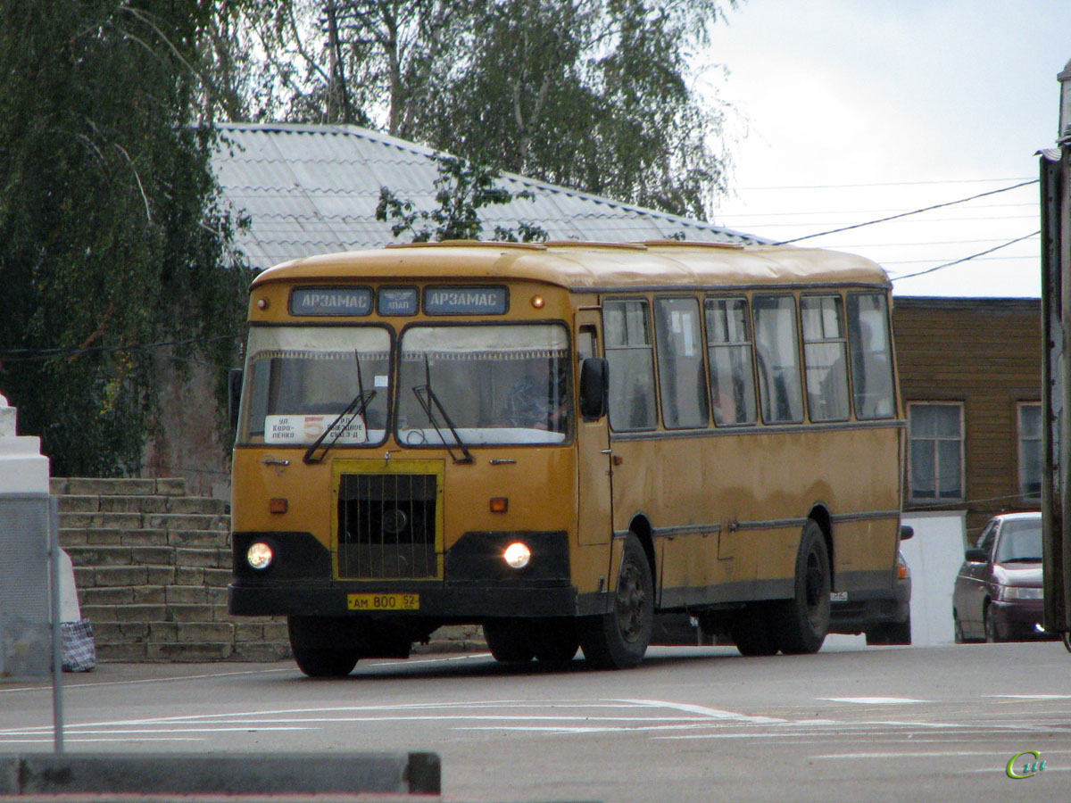 Арзамас автобус номер. ЛИАЗ 677м Арзамас. ЛИАЗ-677 автобус в Арзамасе. Автобусы Арзамас. Арзамасский автобус.