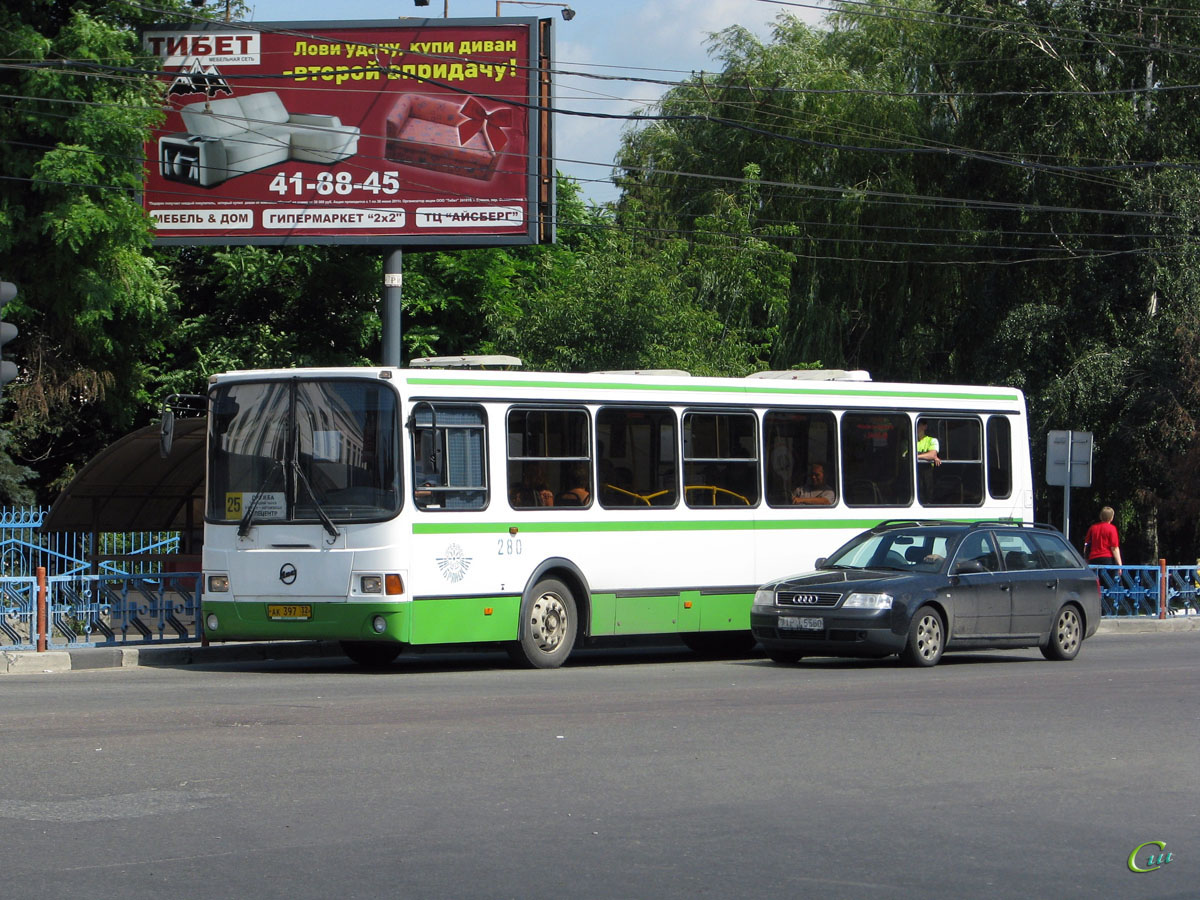 Автовокзал брянск пересвета. Транспорт автобус 32. 32 Автобус Череповец. Транспорт 32 Брянск. НПАП 3 Нижний Новгород в 2003 году.