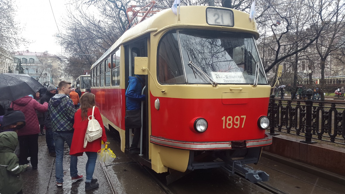Москва. Tatra T3 (двухдверная) №1897