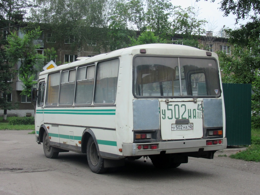 Новокузнецк. ПАЗ-32053 у502на