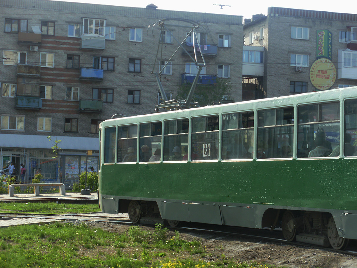 Хабаровск. 71-608К (КТМ-8) №123