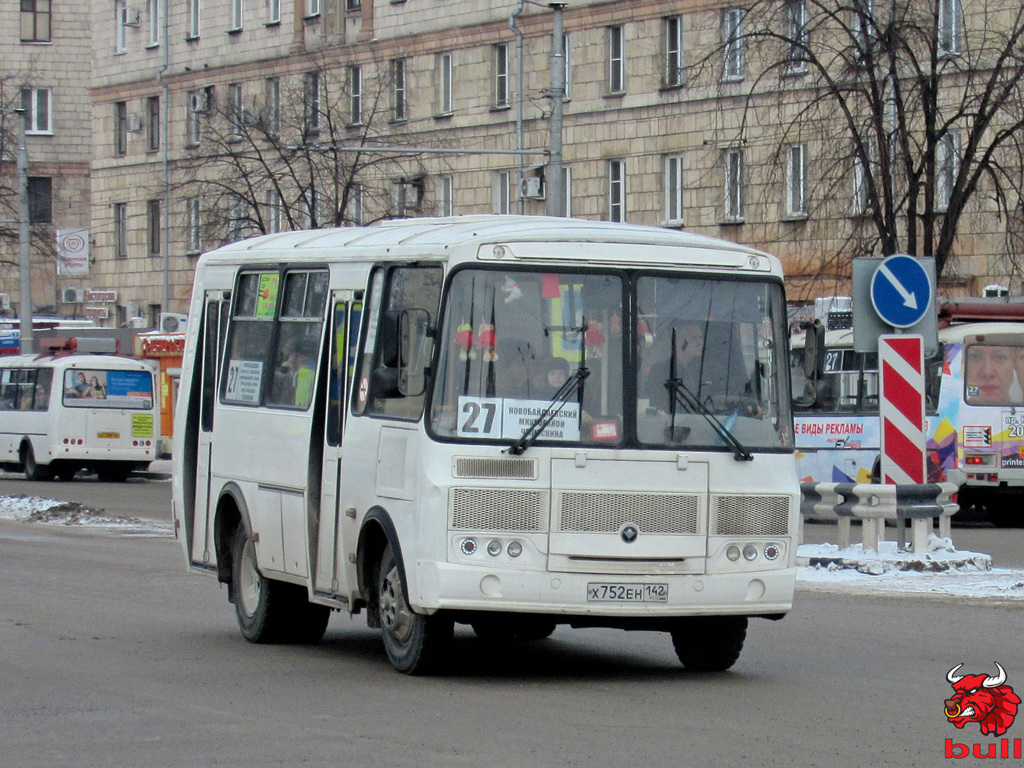 Новокузнецк. ПАЗ-32054 х752ен