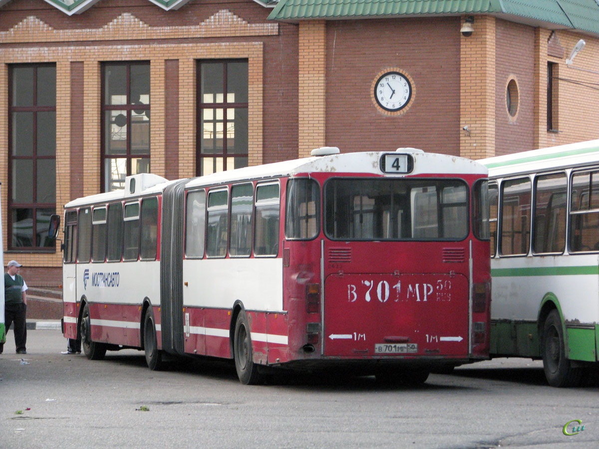 Автобус 477 виллози красное