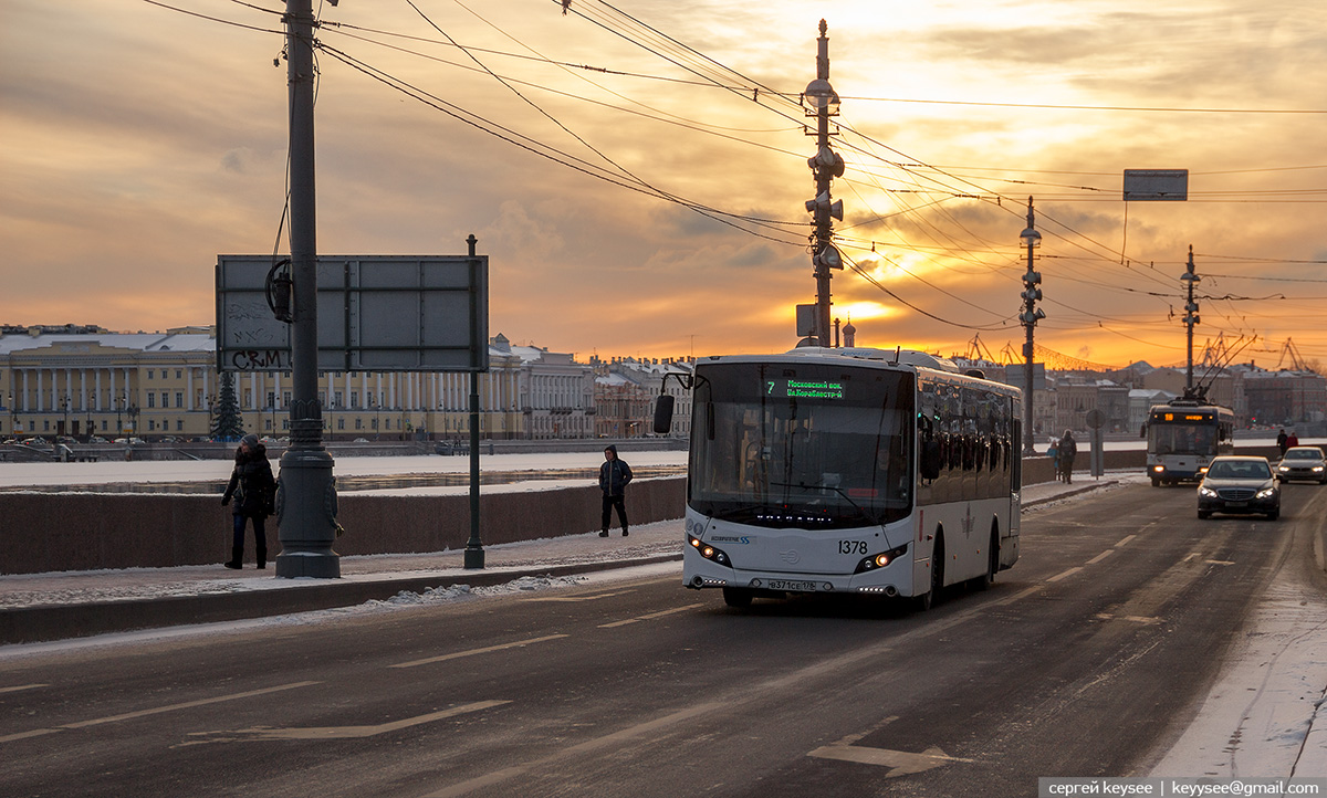 Санкт-Петербург. Volgabus-5270.05 в371се