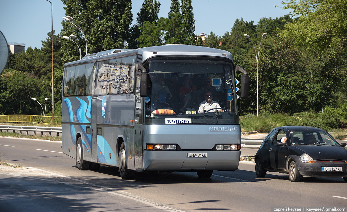 Варна. Neoplan N316SHD Transliner BHA 01KL