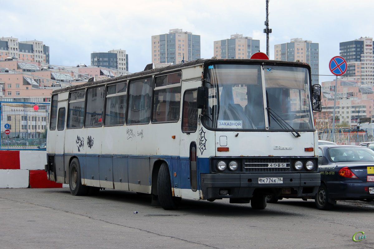 Москва. Ikarus 250.93 вк774к