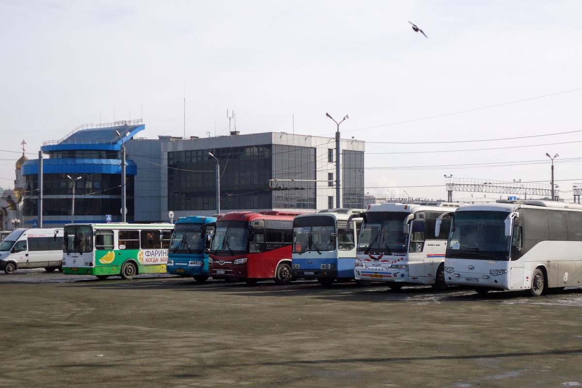 Челябинск. Автобусы на к/ст Железнодорожный вокзал