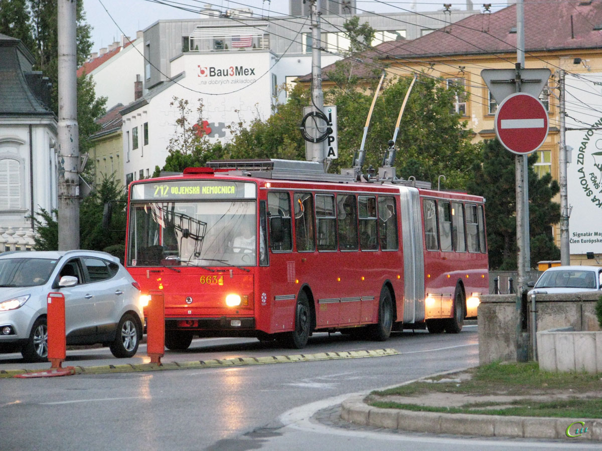 Братислава. Škoda 15Tr13/6M №6634