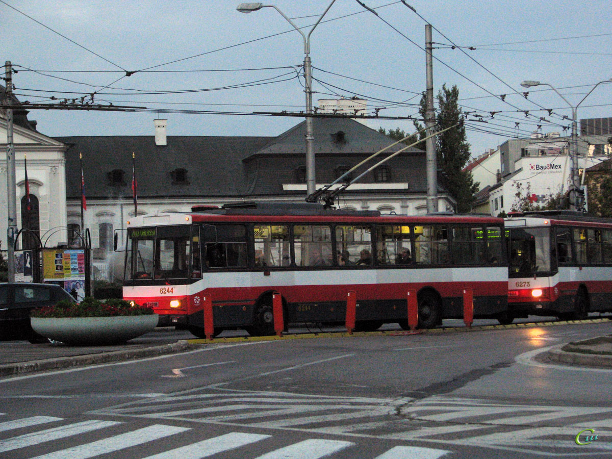 Братислава. Škoda 14Tr08/6 №6244