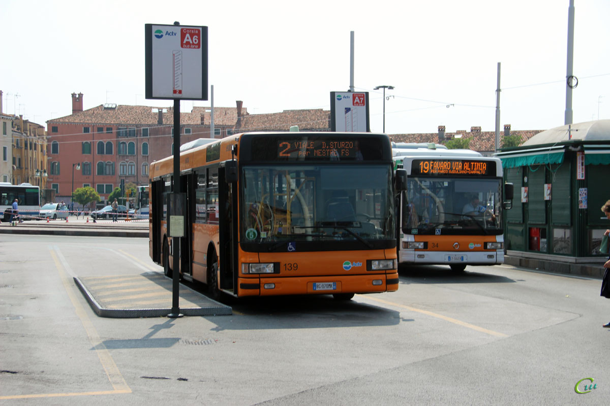Венеция. IVECO CityClass BG 070MK, Irisbus CityClass CNG CY 504ER