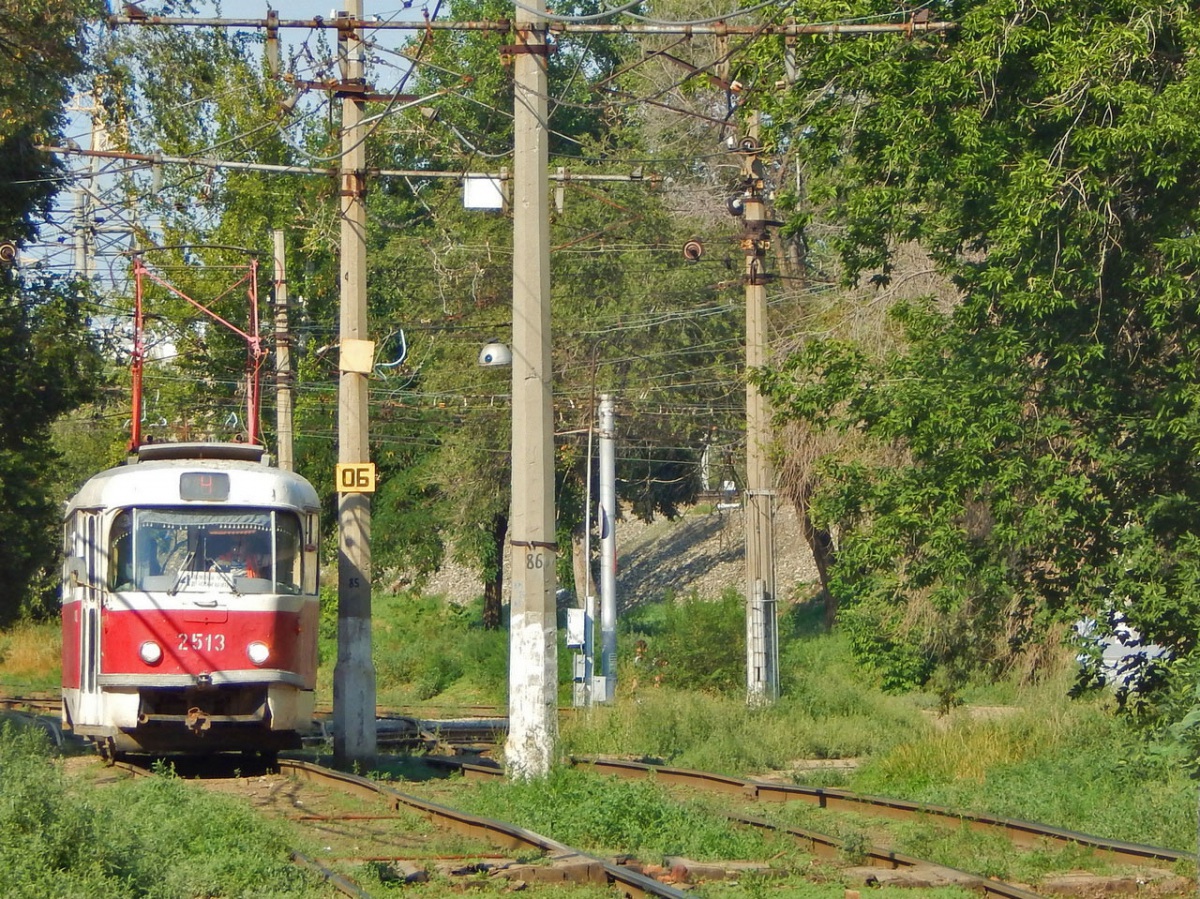 Волгоград. Tatra T3 (двухдверная) №2513
