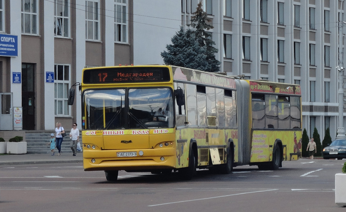 Автобус гомель уваровичи буда. МАЗ 105. Автобус МАЗ 105. Автобус МАЗ 105 465. Гомель автобус.