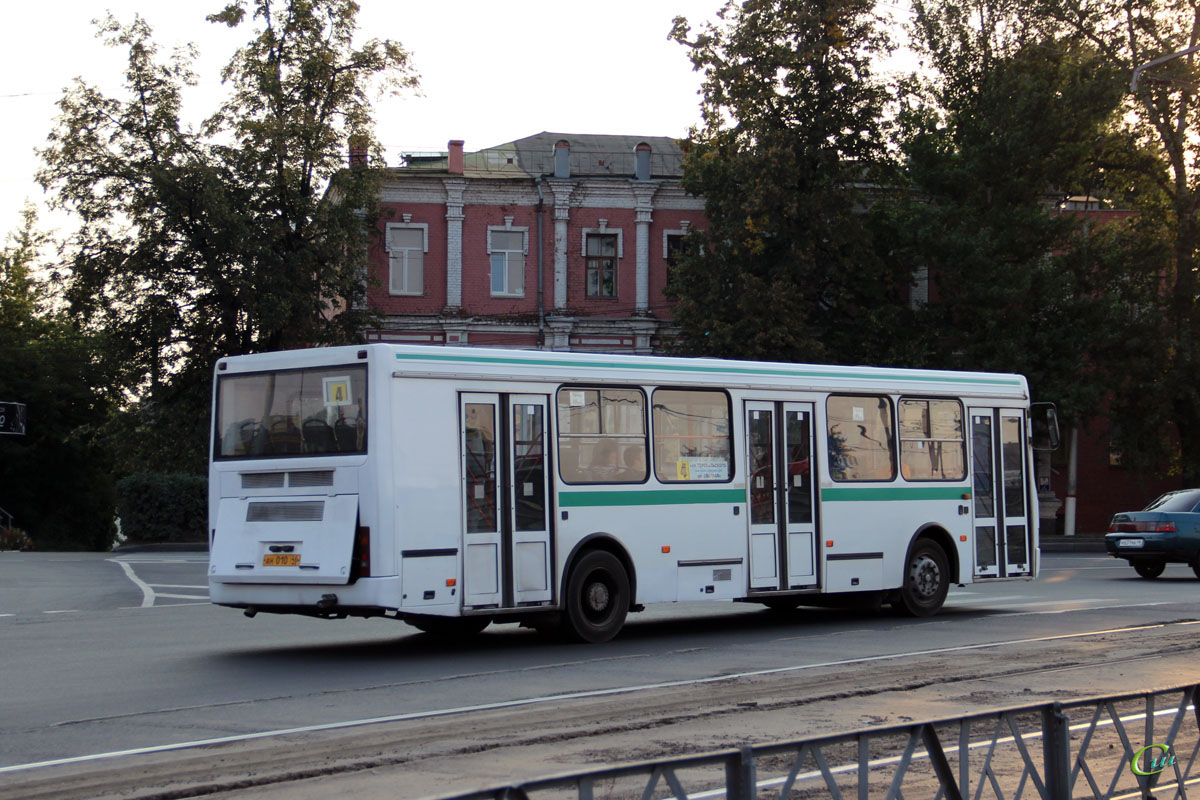 Транспорт курск маршрутки. Автобус Neman 5201. Икарус Курск. Курский общественный транспорт. Курский автобус.