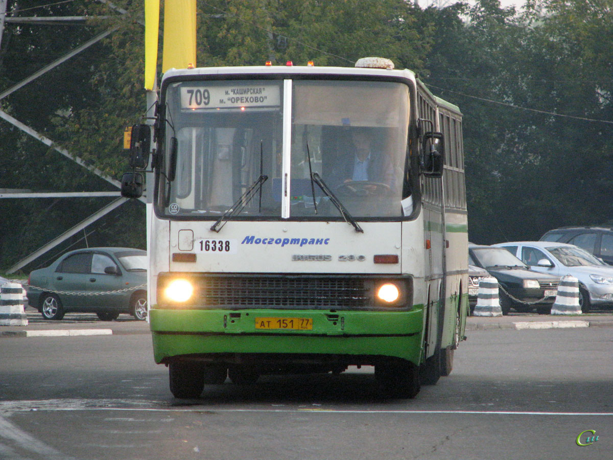 Москва. Ikarus 280.33M ат151