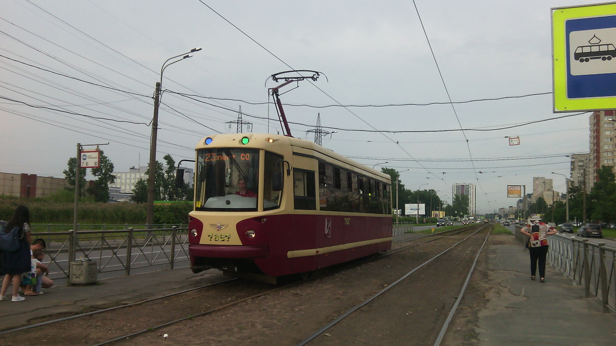 Санкт-Петербург. ЛМ-68М2 №7627
